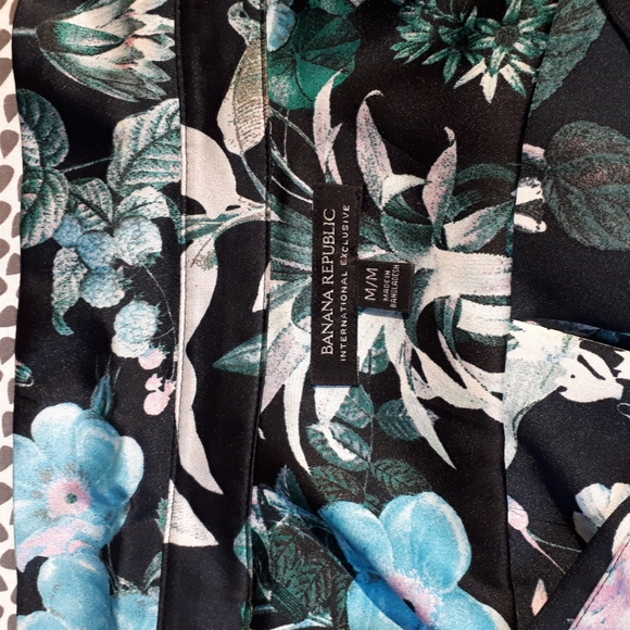 Banana Republic Dillon Stretch Satin Botanical Print Blouse - Picture 12 of 12